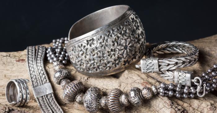 How to Oxidise Silver?  